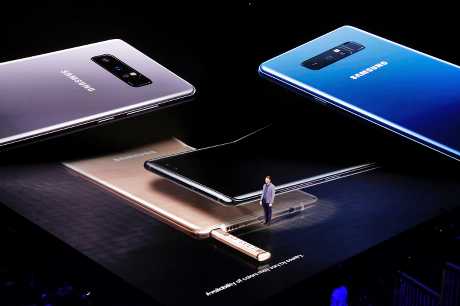 三星今天在紐約發表旗艦手機Galaxy Note 8。AP