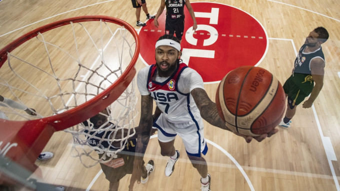 美国队（白衫）在今届篮球世界杯仅得第4名。AP