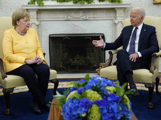 美国总统拜登在白宫接见相信是任内最后一次访美的德国总理默克尔。AP图片