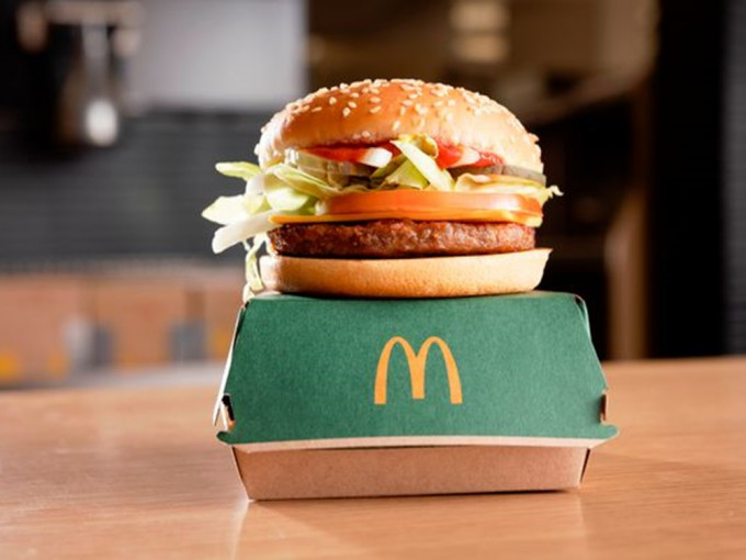 麦当劳本月将于英国及爱尔兰推出全素汉堡包。网图