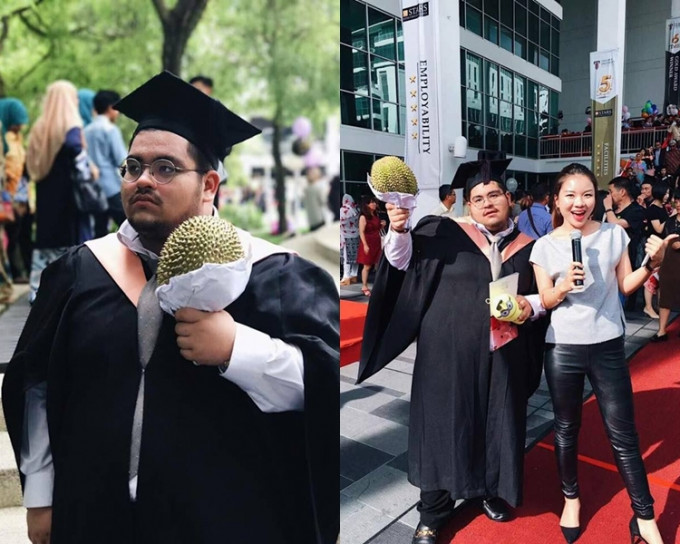 馬來西亞學生以榴槤代替花束。網上圖片