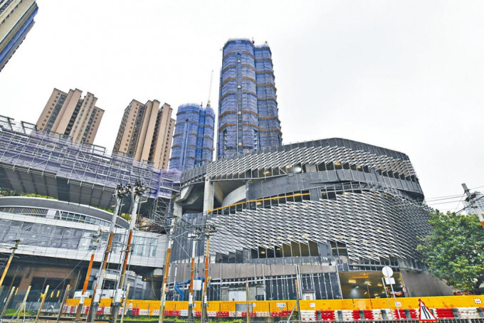 新地以約16.29億向西鐵公司購入元朗The YOHO Hub基座商場。