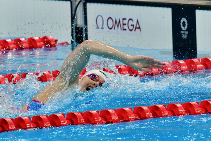 何诗蓓在短池世界锦标赛女子200米自由泳决赛封后，再次成就香港泳坛历史。资料图片