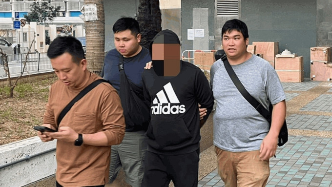警方拘捕一名持香港身份证的印度籍男子。