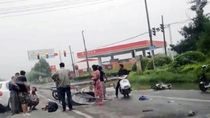 河南舞陽縣車禍釀1死28傷，肇事司機已被控制。