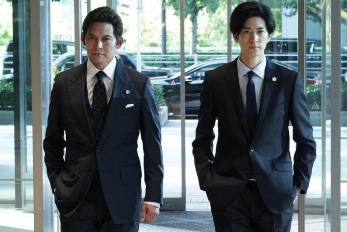 铃木保奈美和织田裕二合作的《金装律师》录得14.2%的高收视。