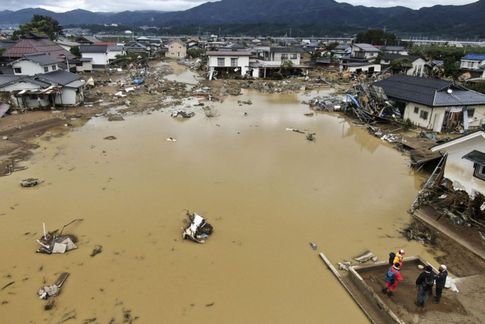 上周六登陸日本的颱風「海貝思」重創該國。AP