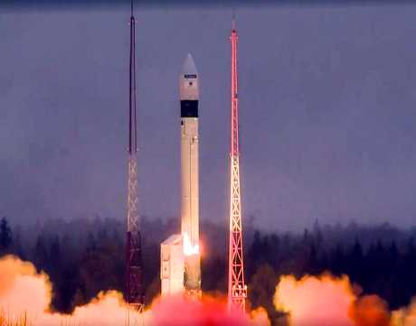 哨兵5号卫星今天由火箭携带升空。AP