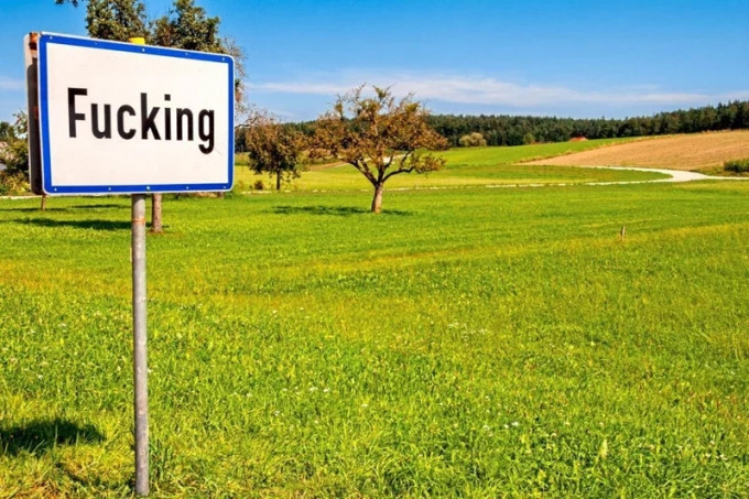 奧地利「Fucking村」決定明年起改名為「Fugging村」。（網圖）