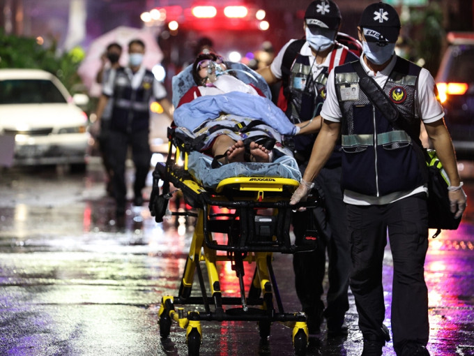 台湾消防局长预计大火中的伤亡人数会进一步上升。