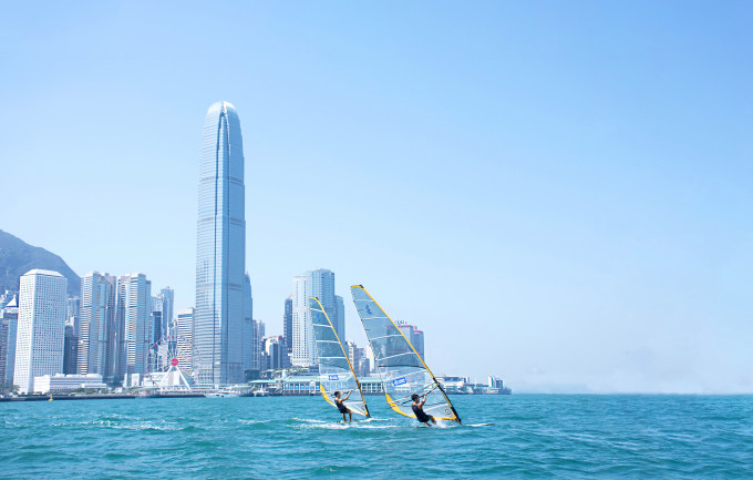香港滑浪风帆会筹备年底举行海通国际香港滑浪风帆公开锦标赛、维港表演赛，有望首度移师维多利亚港举行。相片由公关提供