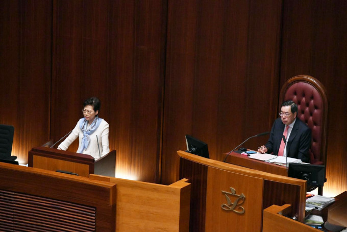 林郑月娥今早出席行政长官答问大会。