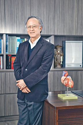 ●心臟科專科醫生羅鷹瑞。