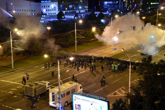 白俄罗斯连续第二日示威。AP图