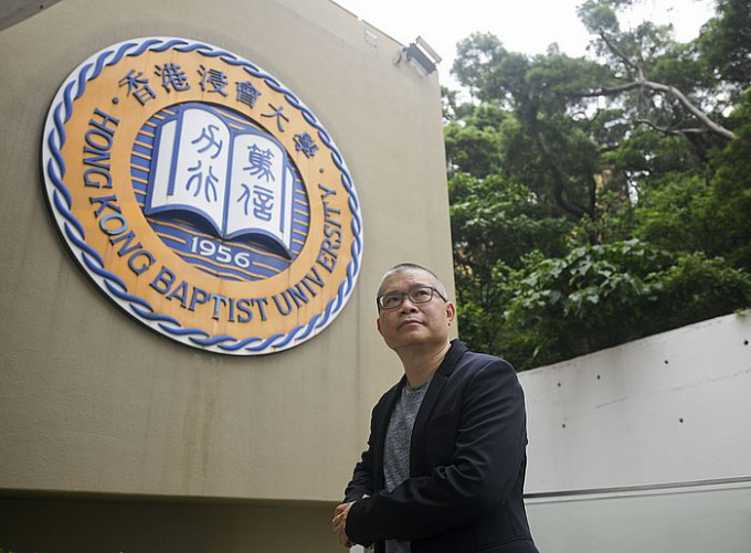 朱少璋博士現於香港浸會大學語文中心擔任高級講師。