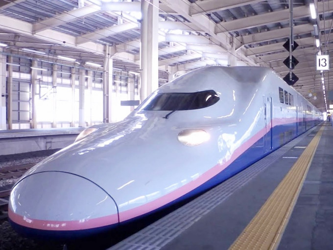 日本新幹線駕駛員打瞌睡，誤點一分半鐘到站。網上圖片