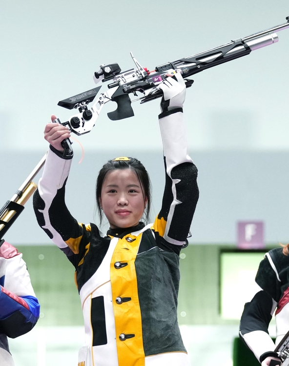為了備戰東京奧運，楊倩向清華大學申請休學兩年。新華社