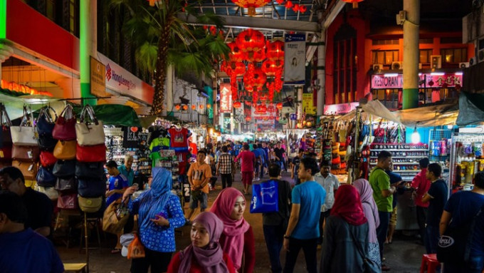国际货币基金组织预计，马来西亚今年国内生产总值将增加5.75%。unsplash示意图
