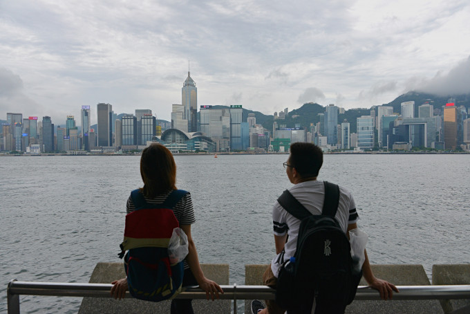 有网民质疑八号风球期间无风又无雨。陈浩元摄