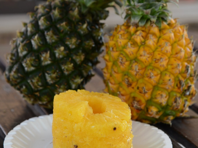 酸甜多汁的菠萝不但好吃，更可以消暑。资料图片