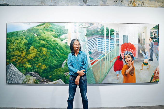 楊東龍在其大型畫作中置放不同視點。