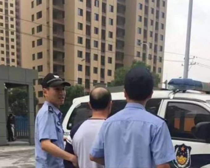 男子被捕後指是如釋重負。