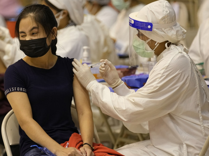 泰國擬混打科興及阿斯利康疫苗。AP圖片