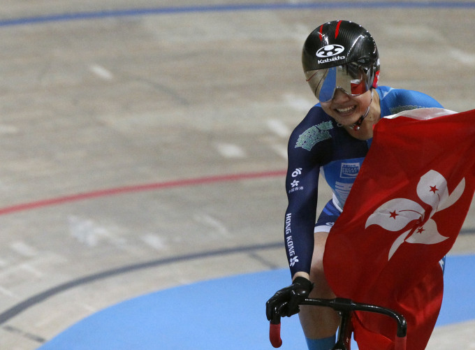 李慧诗于世界场地单车锦标赛女子凯林赛夺冠，取得今届个人第二件彩虹战衣。美联社