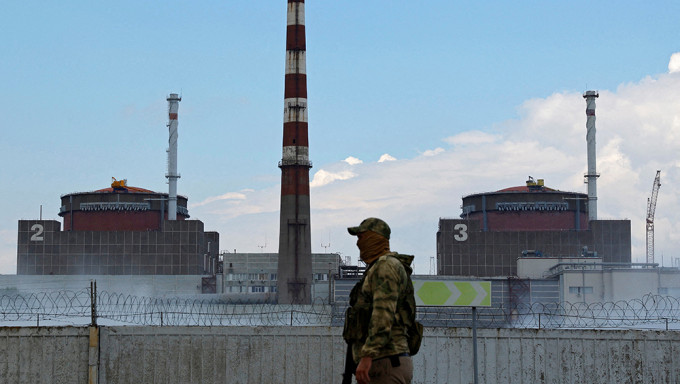 俄乌双方一直互相指责对方攻击扎波罗热核电厂。路透