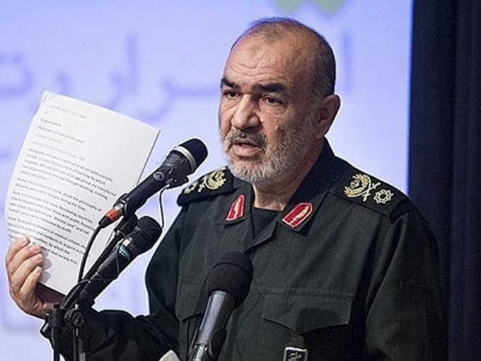 伊朗革命卫队司令沙拉米宣称：已作好准备打击侵略者。AP