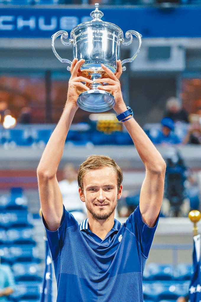 美维迪夫美网男单封王，成为史上第三位夺得男单大满贯冠军的俄罗斯球手。