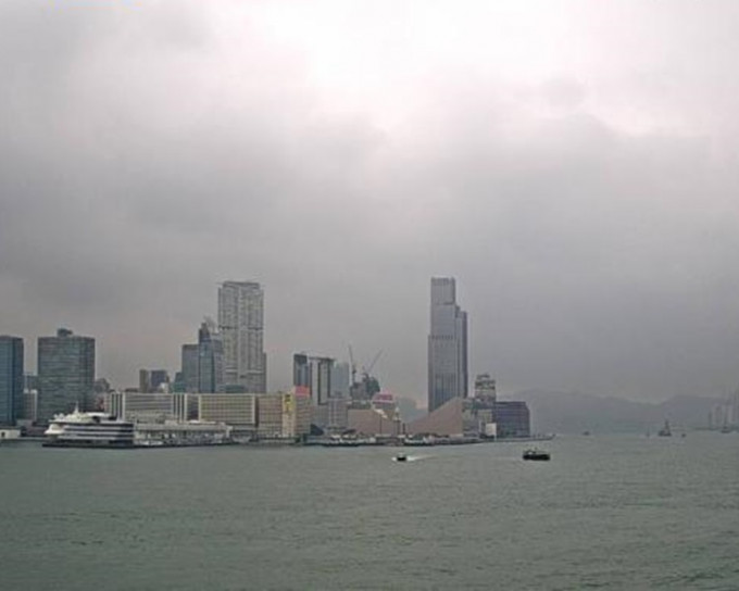 預測今日多雲有一兩陣微雨。天文台圖片