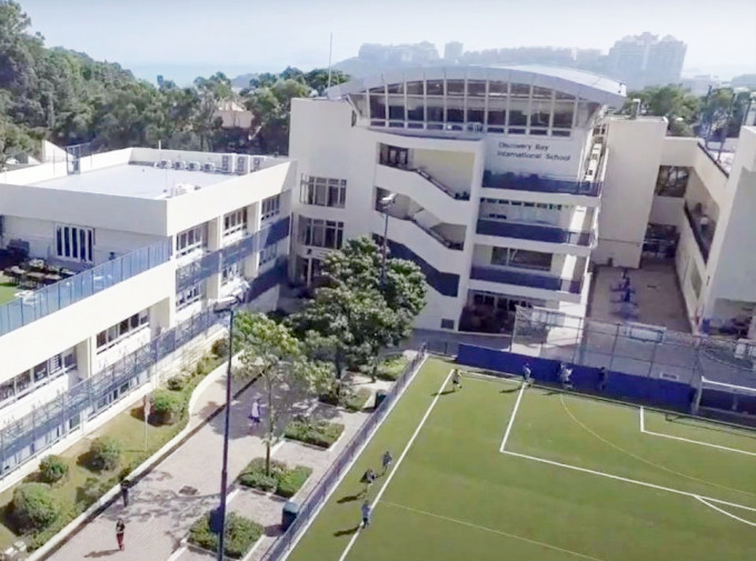愉景湾国际学校有120名学生需检疫。校网影片截图