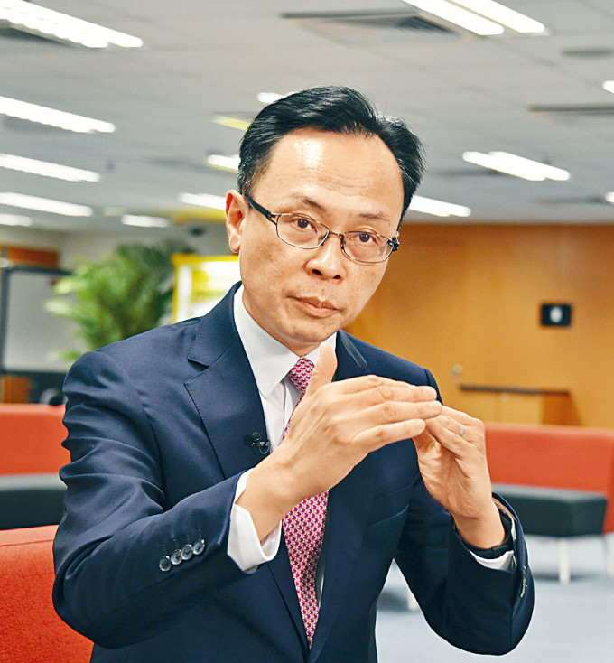 聂德权表示，中高层公务员须要兼顾香港是国家一部分的角度和视野。