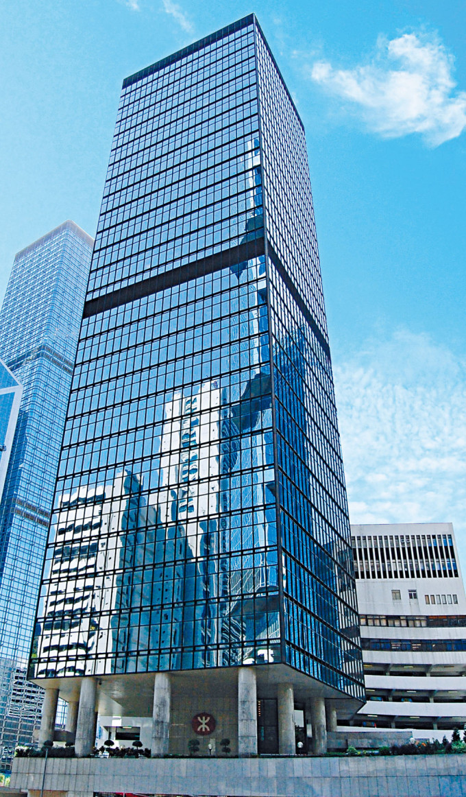 金鐘東昌大廈7樓全層單位，以1.76億易手，呎價2萬。