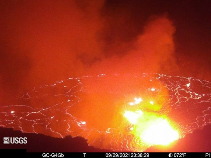 夏威夷幾勞亞火山發生「全面爆發」。USGS圖片