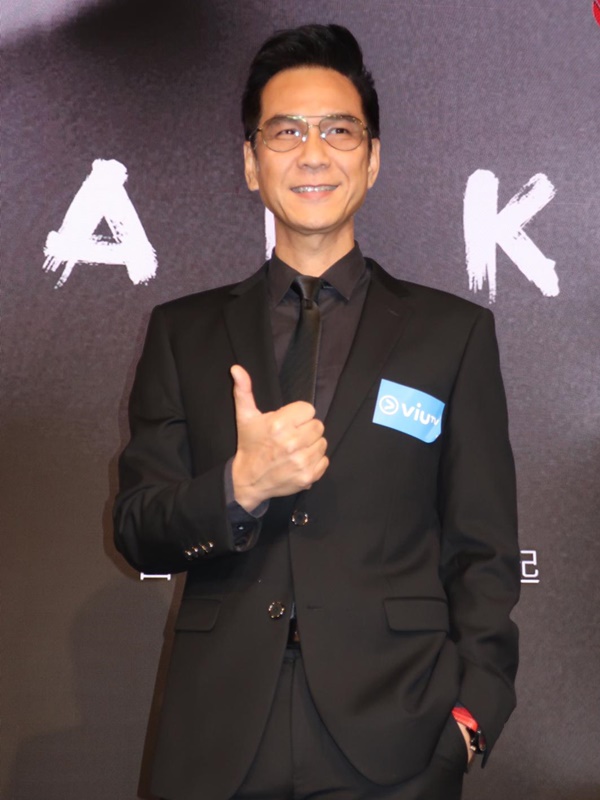 陈启泰在《死神》单元中演出死神。