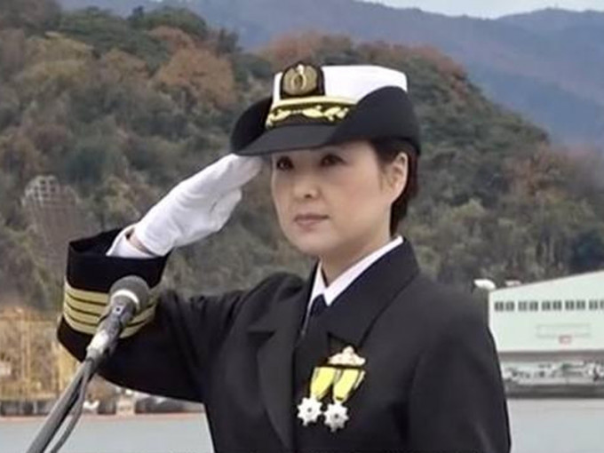 日本首位女性宙斯盾舰舰长大谷三穗正式就职。(网图)
