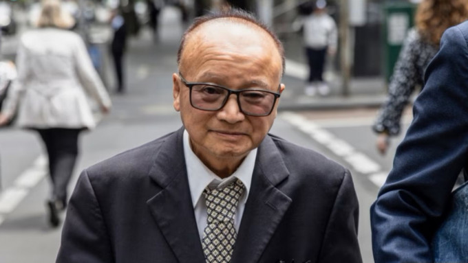 澳洲68歲華人僑領楊怡生，被指協助中國政府從事政治活動，被判入獄。美聯社