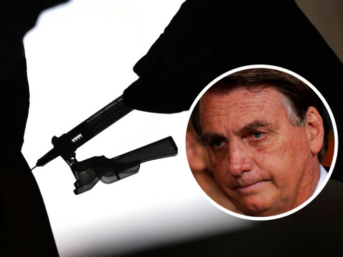 巴西總檢察長亦正式要求聯邦最高法院下令，調查總統博爾索納羅（小圖）在購買印度新冠疫苗的談判中是否瀆職。AP圖片