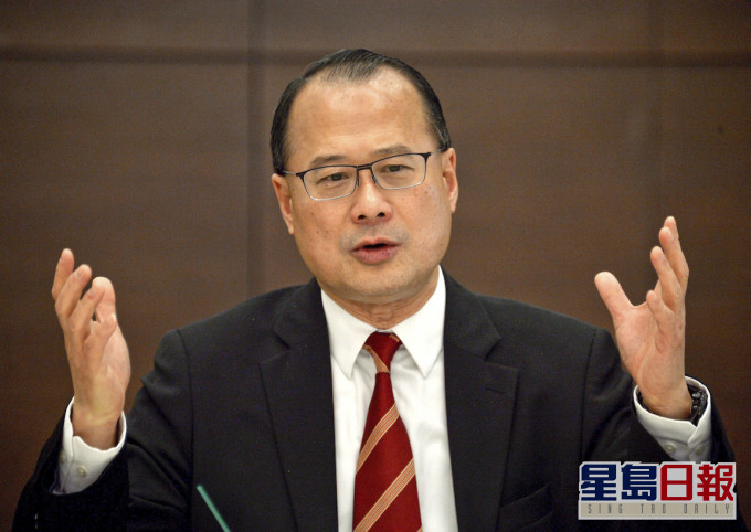 中总会长蔡冠深。资料图片