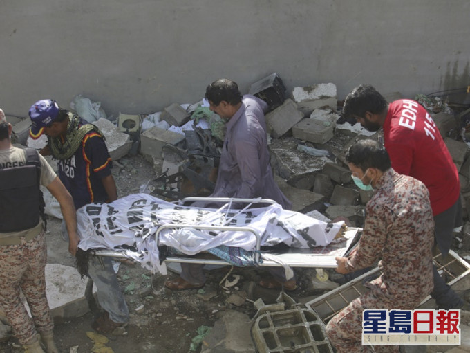 空難造成至少80人死。AP