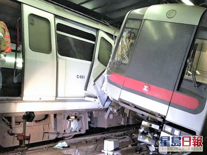 港鐵去年撞車事故，令信統系統更換工程全部延期。資料圖片