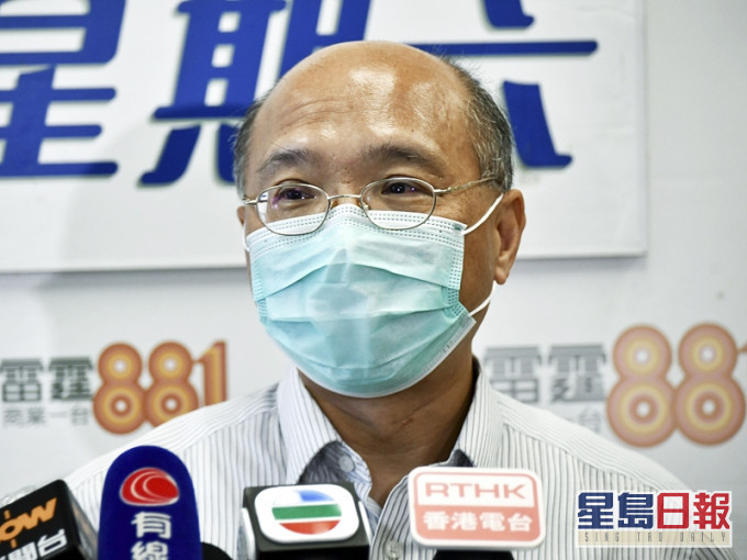 鄧振強相信網上公佈文憑試成績問題不大。資料圖片