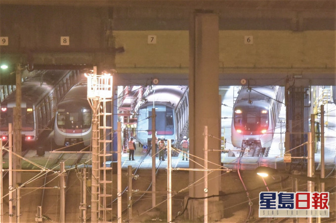 港铁表示会与衞生防护中心了解「车厂发生小型爆发」的说法。资料图片