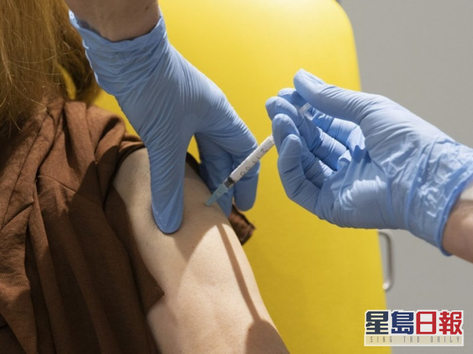 牛津大學發聲明指「牛津疫苗」 能有效預防英國變種病毒。AP資料圖片
