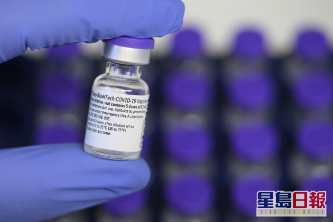 因应新冠疫苗不足,德国据报正研究推迟接种第二剂的可能性。AP图