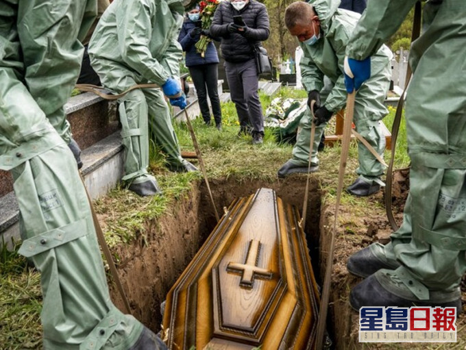 墨西哥殡葬业推「租棺材」计划，亡者可暂躺高级棺材体面出殡。示意图