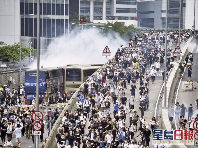 去年6月12日金钟夏悫道有大批示威者集结。资料图片