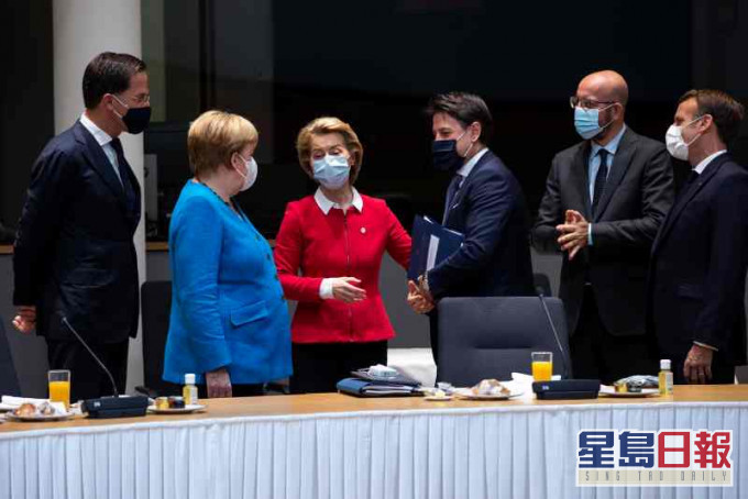 据悉米歇尔(红衫)准备提出妥协方案。AP